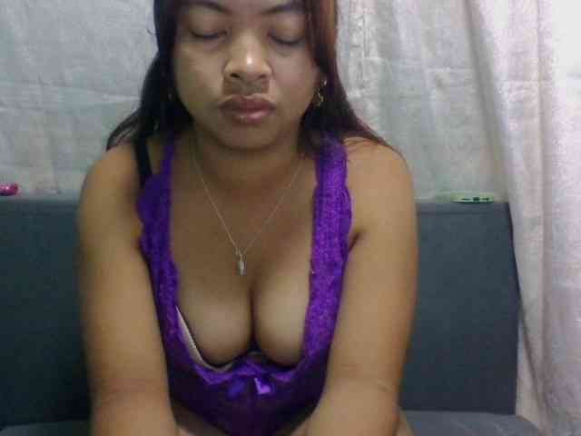 Naomi06 webcam