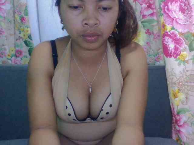 Naomi06 webcam