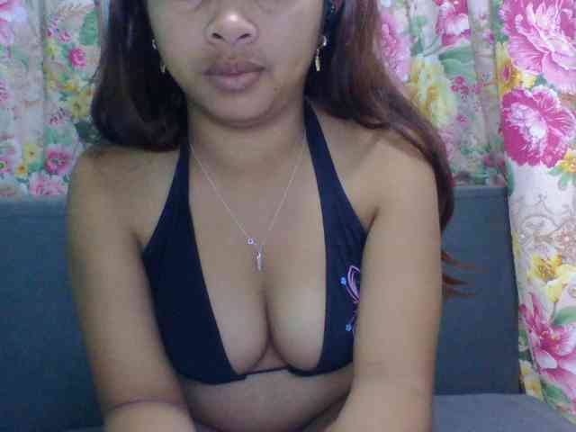 Naomi06 webcam