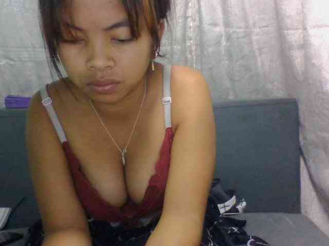Naomi06 webcam
