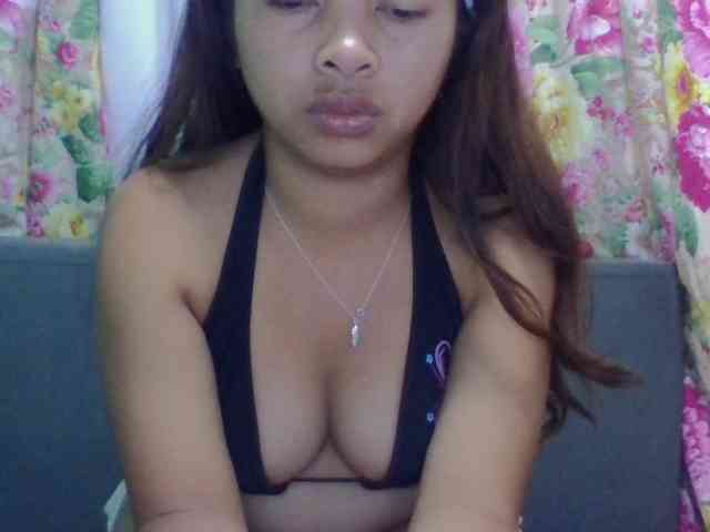 Naomi06 webcam