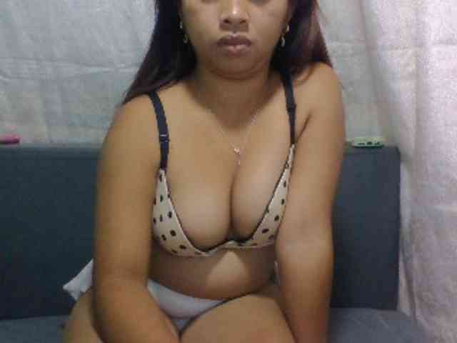 Naomi06 webcam