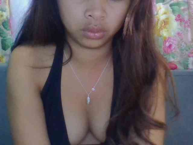 Naomi06 webcam