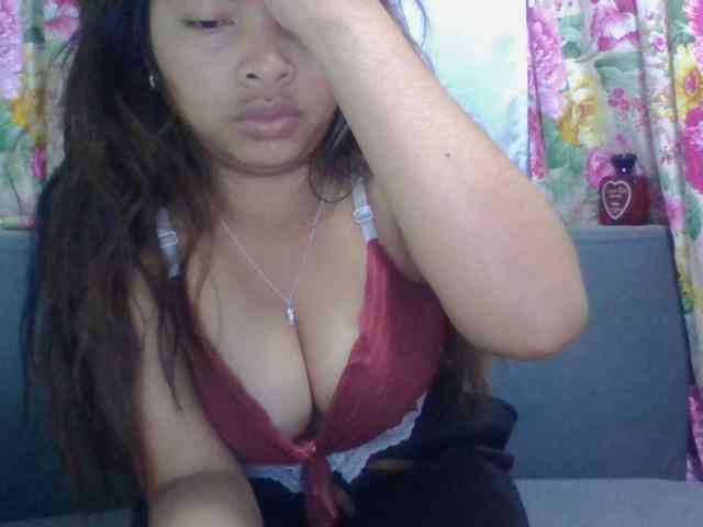 Naomi06 webcam