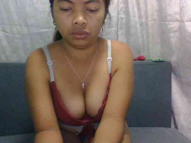 Naomi06 webcam