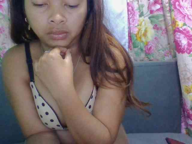 Naomi06 webcam