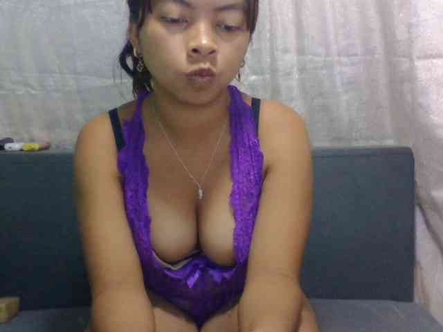 Naomi06 webcam