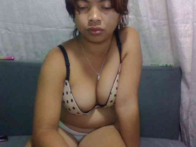 Naomi06 webcam
