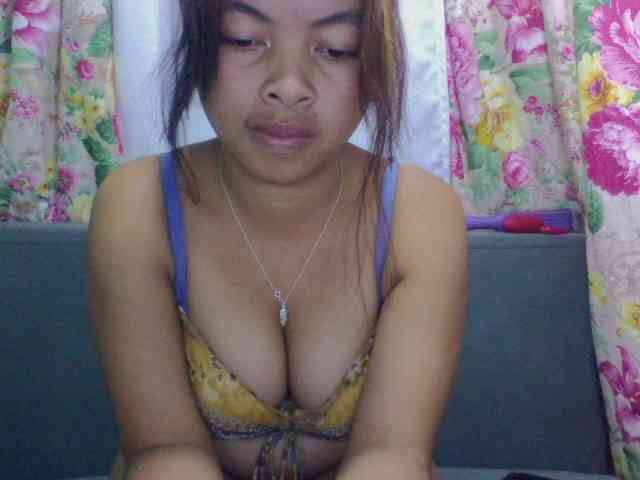 Naomi06 webcam