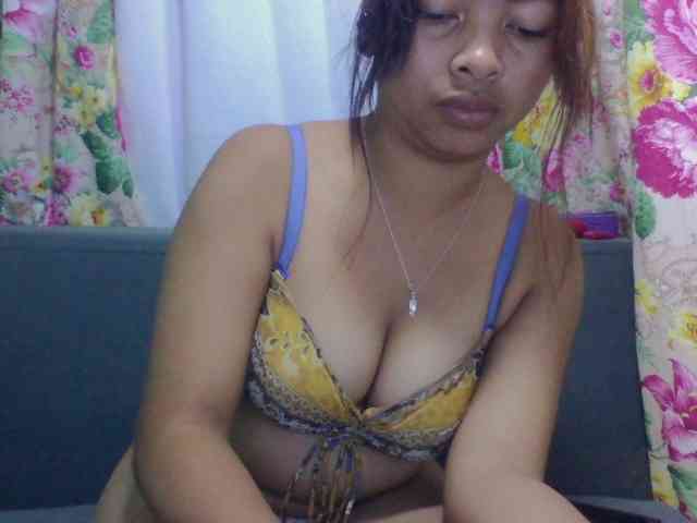 Naomi06 webcam