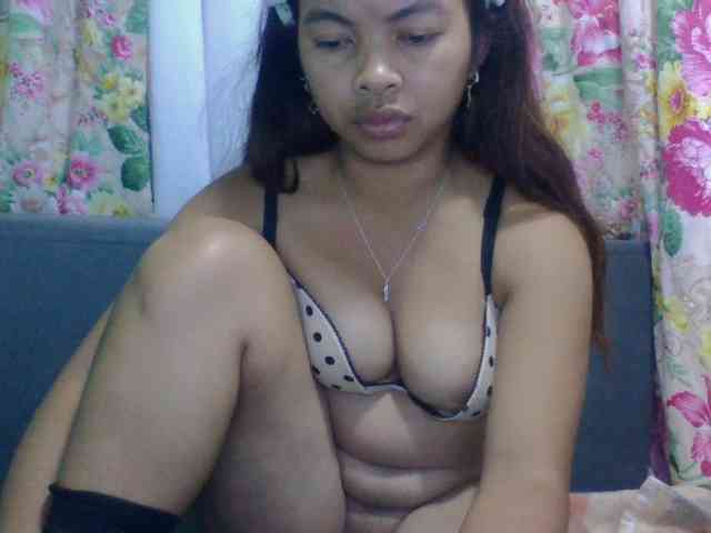 Naomi06 webcam