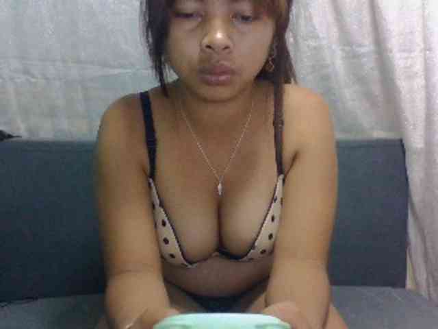Naomi06 webcam