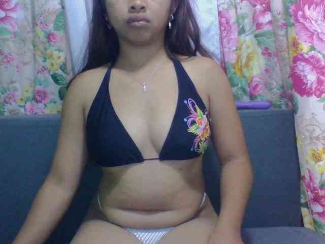 Naomi06 webcam