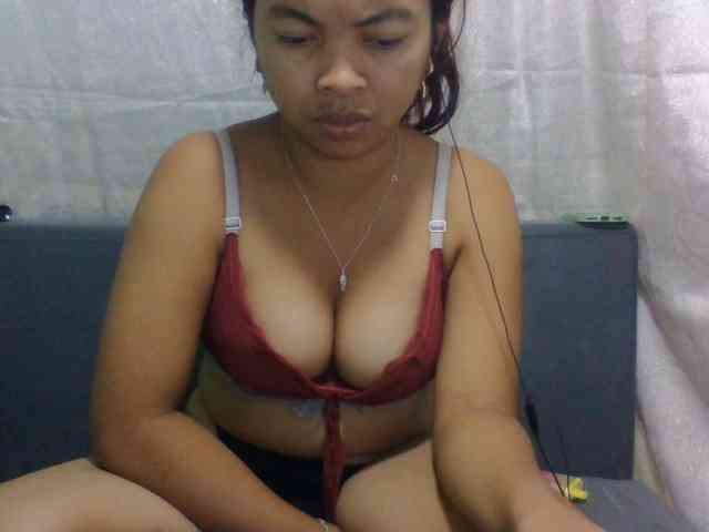 Naomi06 webcam