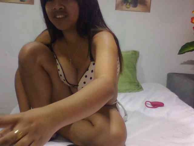 Naomi06 webcam
