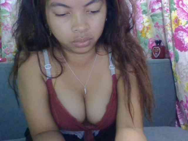 Naomi06 webcam