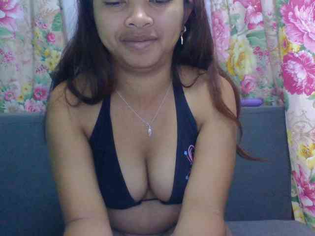 Naomi06 webcam