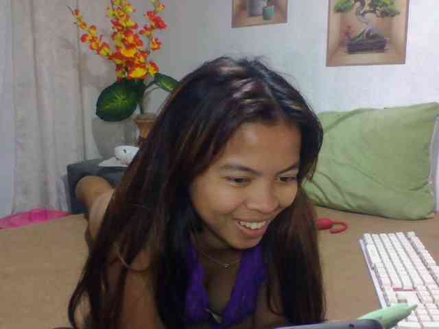 Naomi06 webcam