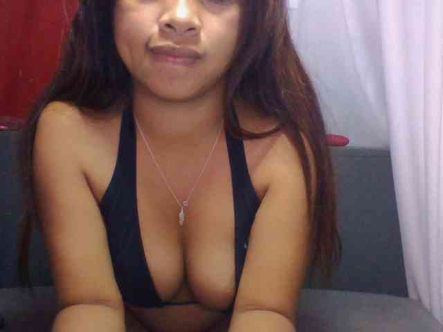 RIKEZ Live Webcam on BongaCams