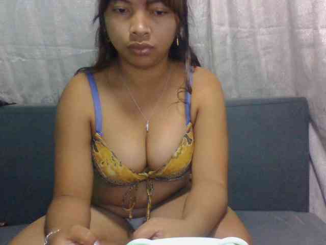 Naomi06 webcam