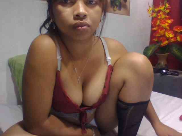 Naomi06 webcam