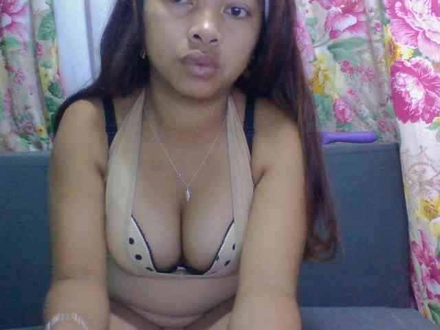 Naomi06 webcam