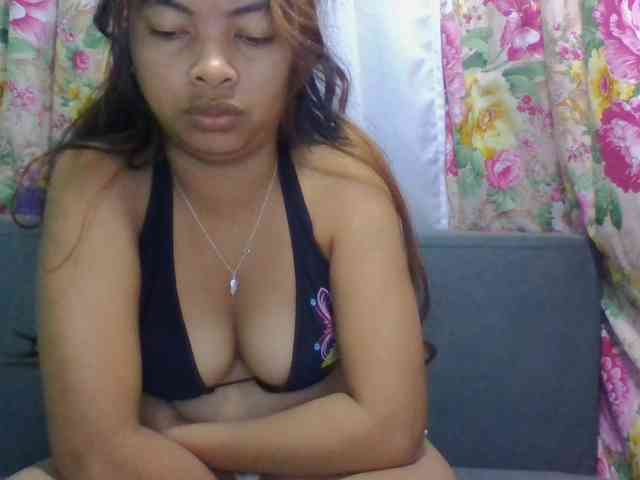 Naomi06 webcam