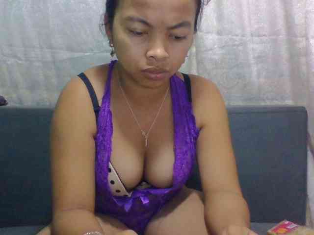 Naomi06 webcam