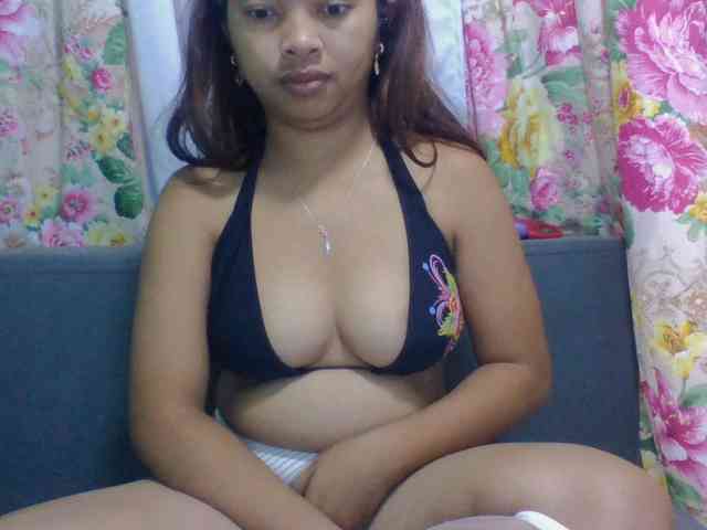 Naomi06 webcam