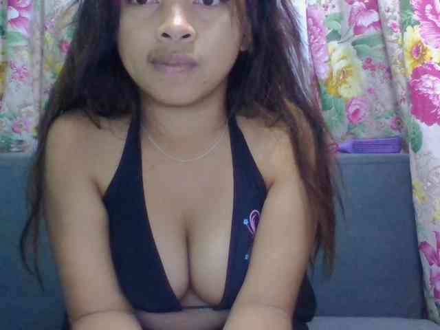 Naomi06 webcam