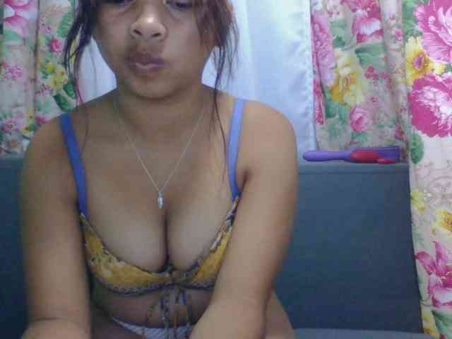 Naomi06 webcam