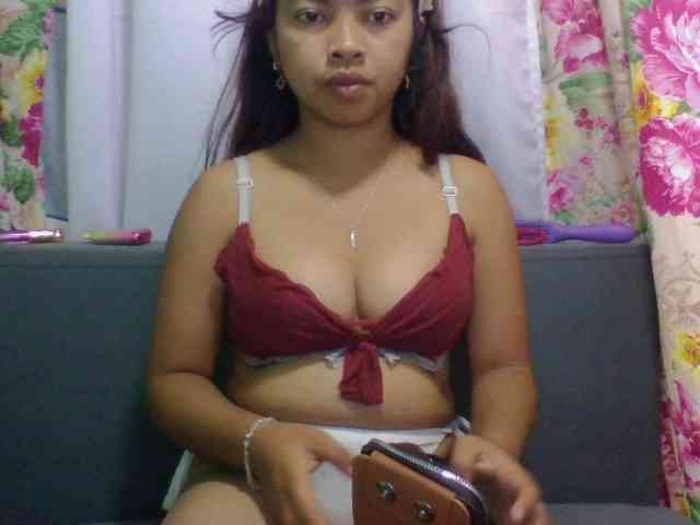 Naomi06 webcam
