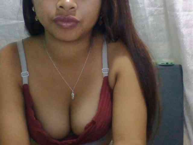 Naomi06 webcam