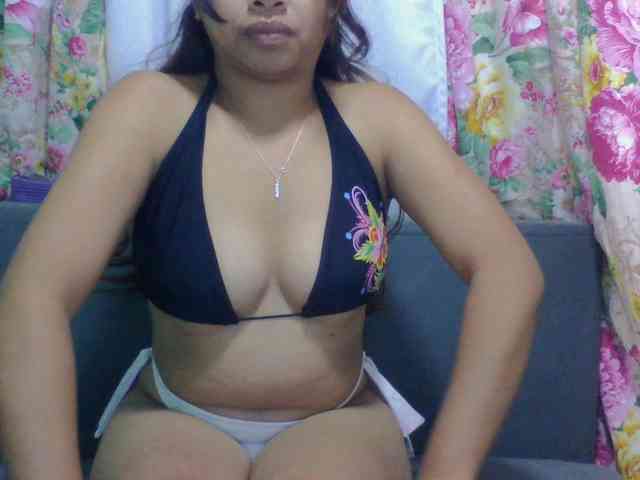 Naomi06 webcam