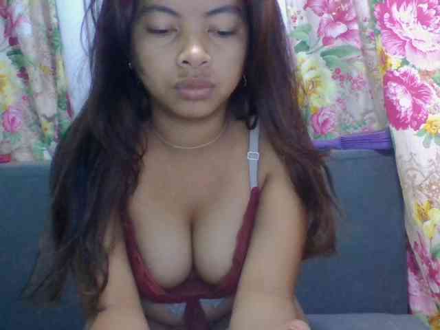 Naomi06 webcam