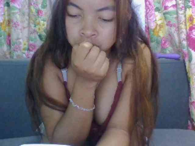 Naomi06 webcam