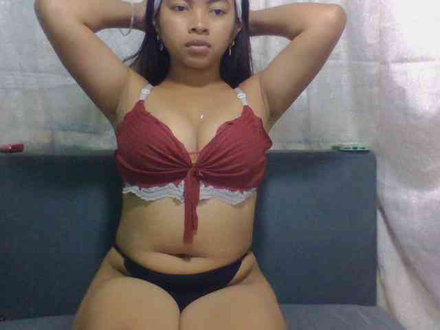 Naomi06 webcam