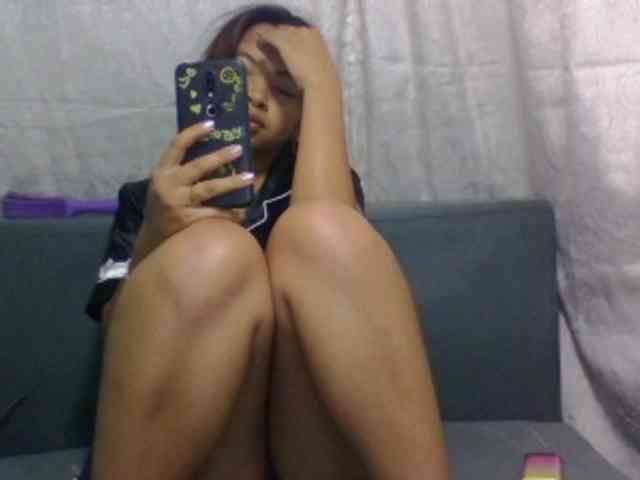 Naomi06 webcam