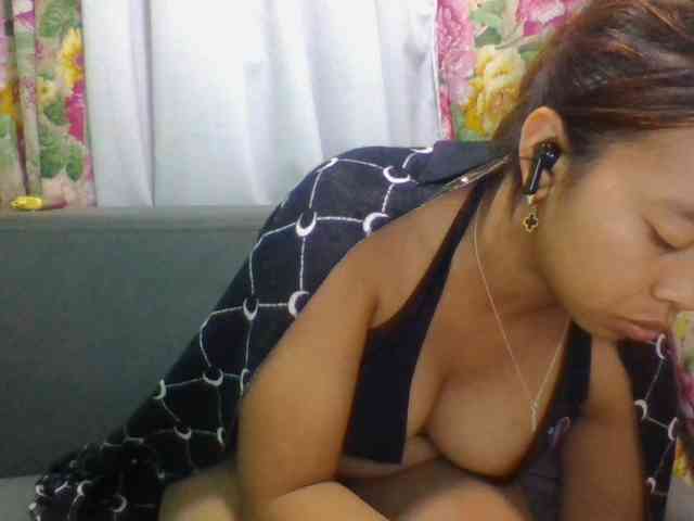 Naomi06 webcam