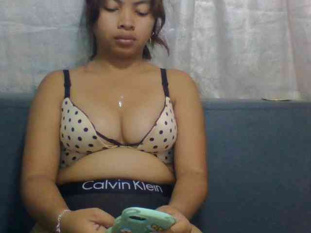 Naomi06 webcam