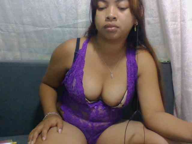 Naomi06 webcam