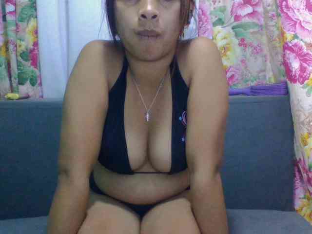 Naomi06 webcam