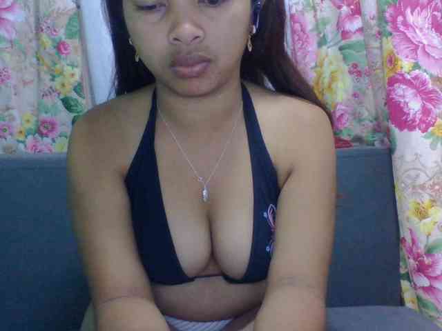 Naomi06 webcam