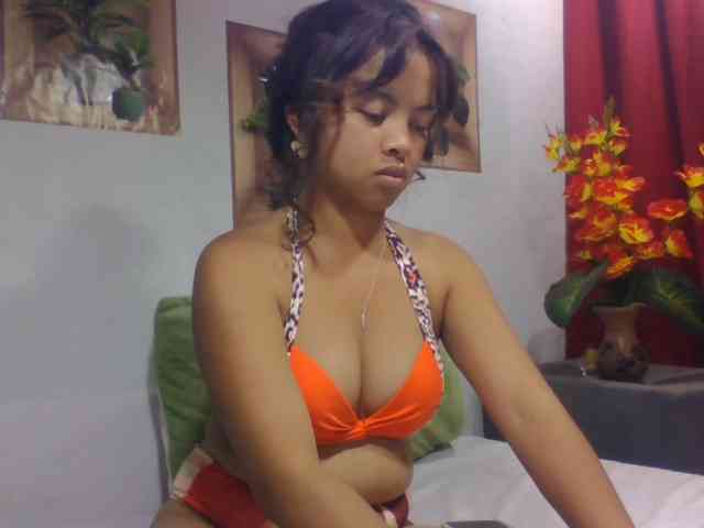 Naomi06