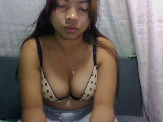 Naomi06 webcam