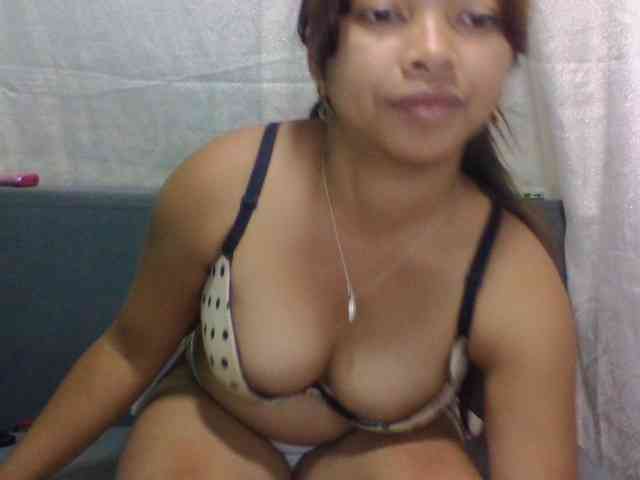 Naomi06 webcam