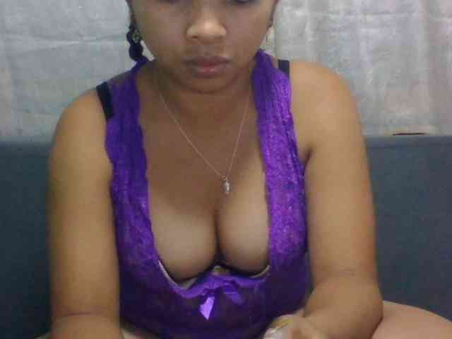 Naomi06 webcam