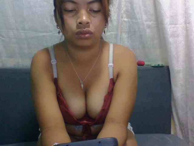 Naomi06 webcam