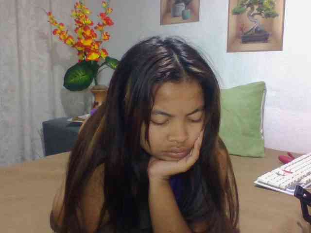 Naomi06 webcam