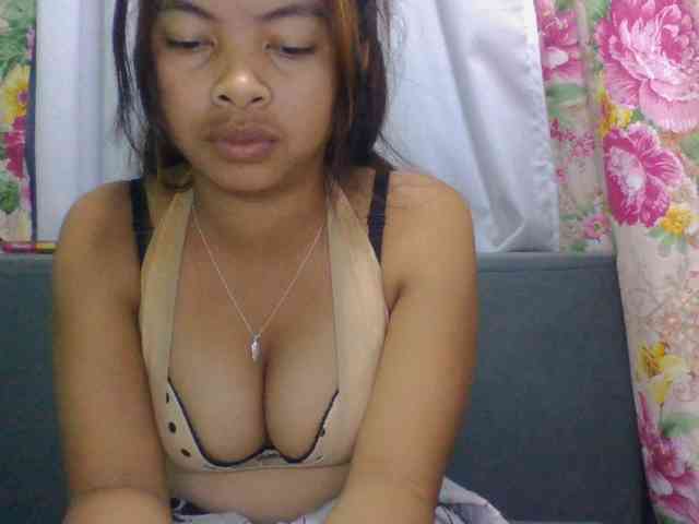 Naomi06 webcam